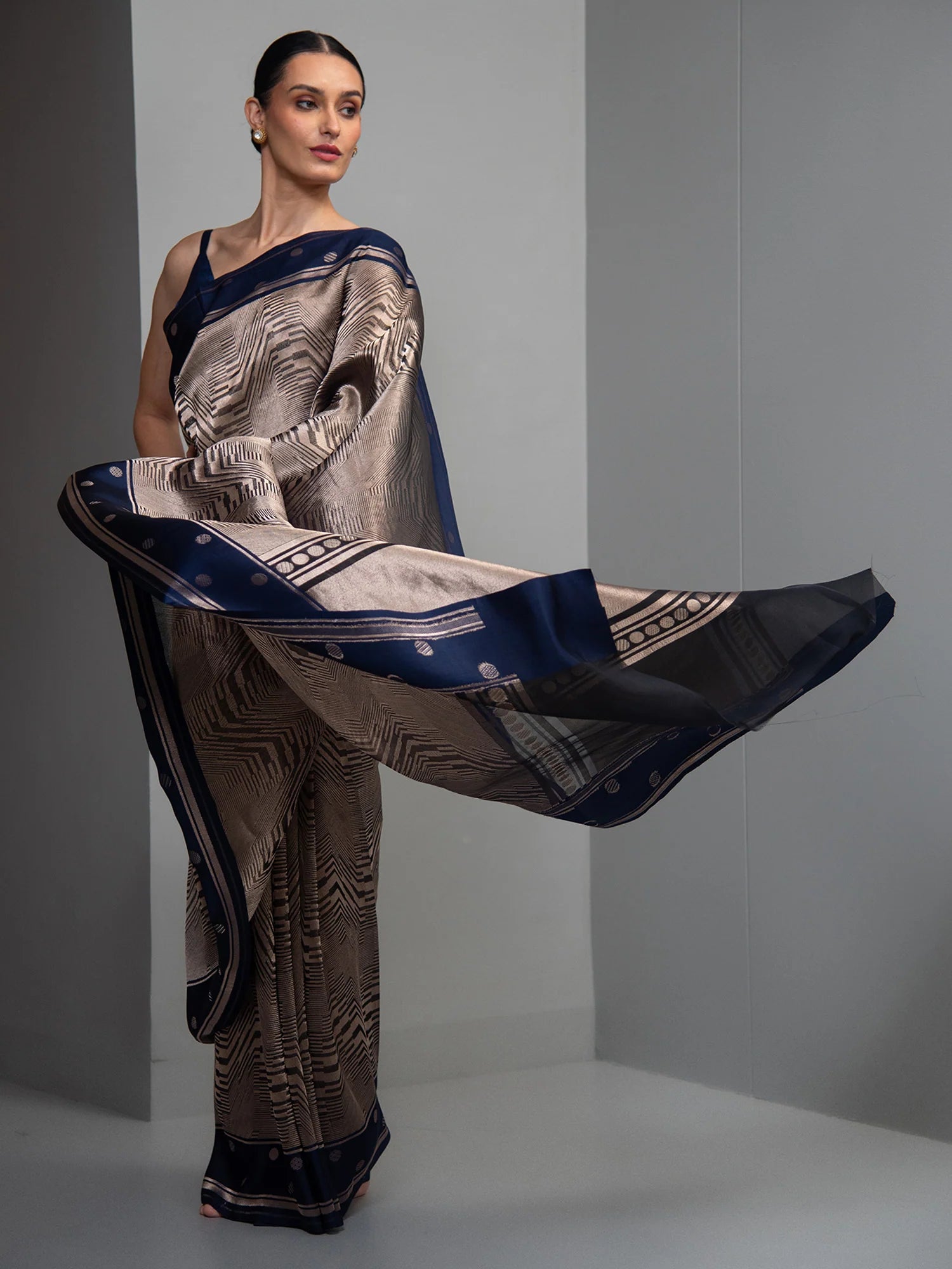 Black Silk Brocade Handloom Banarasi Saree