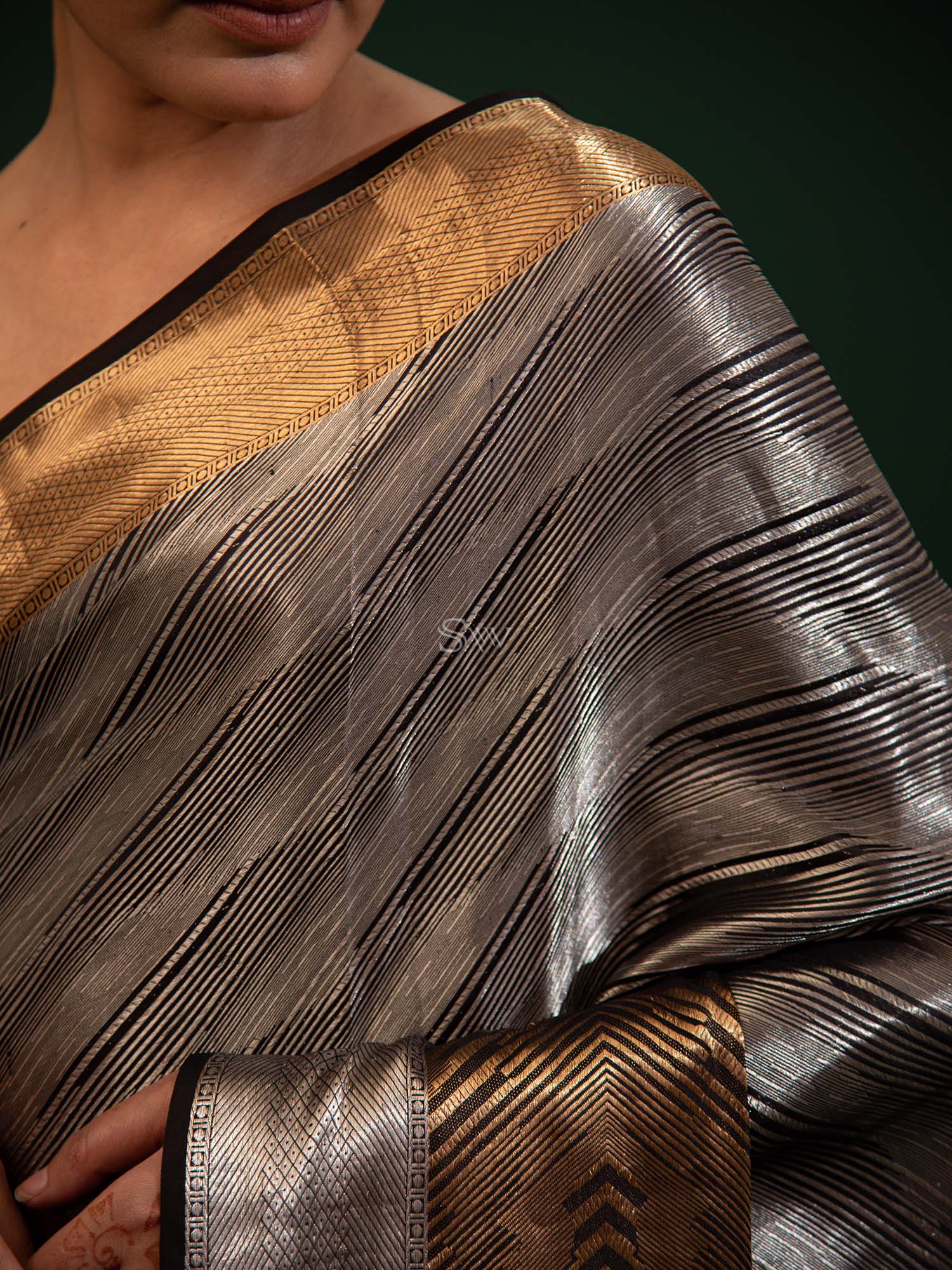 Black Tissue Brocade Handloom Banarasi Saree